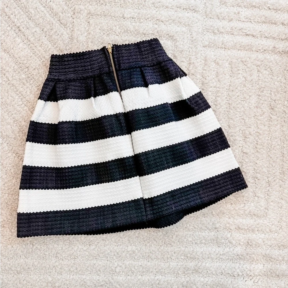 NWOT Women’s Contrast Stripes A-Line Skirt - Size Small